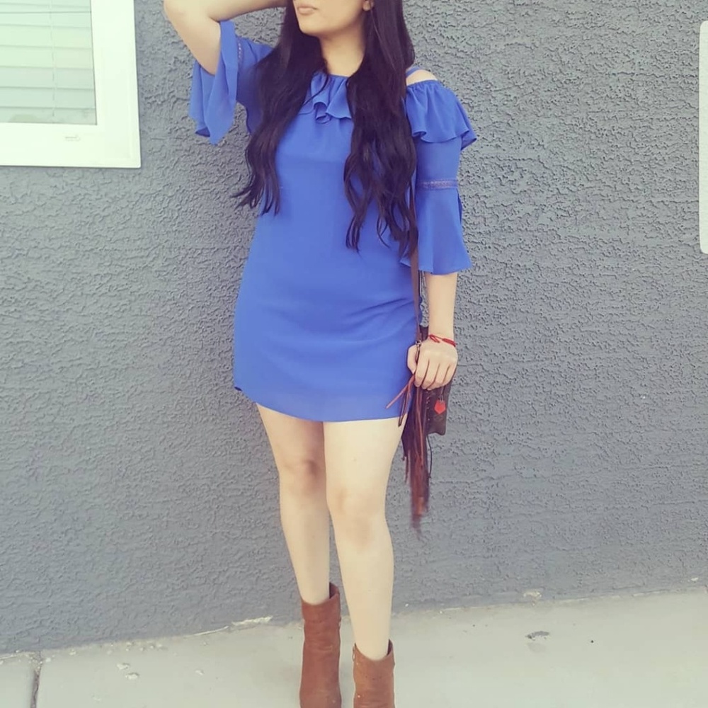 Super cute blue dress‎